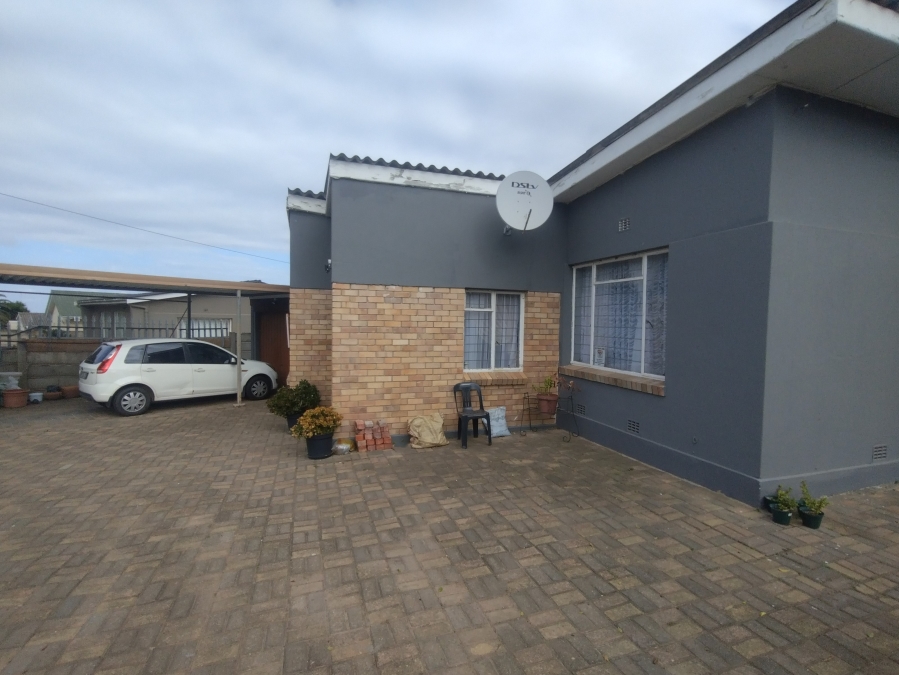 4 Bedroom Property for Sale in Humansdorp Eastern Cape